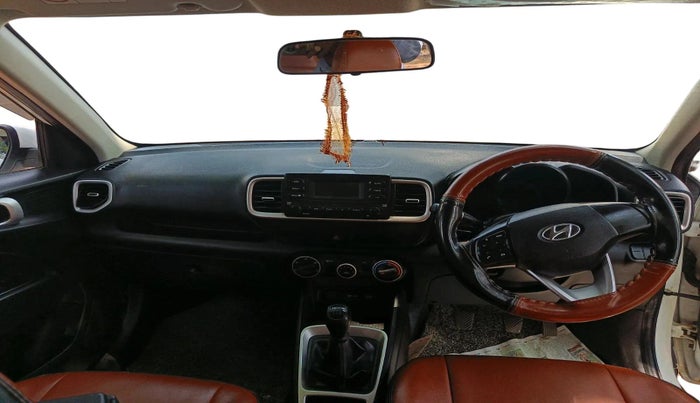 2022 Hyundai VENUE S 1.2, Petrol, Manual, 80,227 km, interior