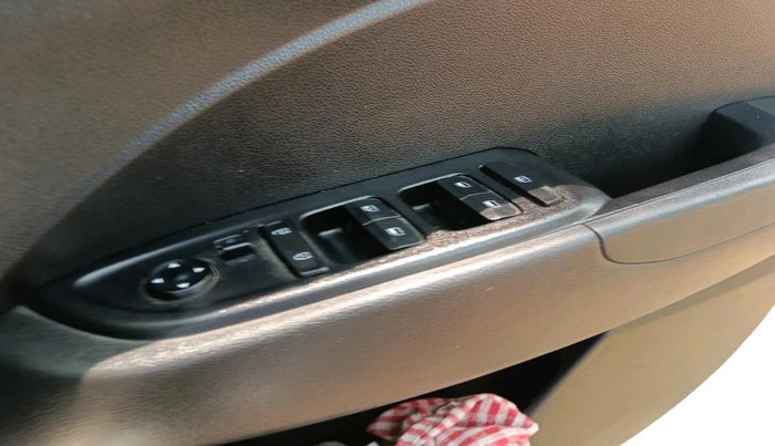 2022 Hyundai VENUE S 1.2, Petrol, Manual, 80,227 km, interior