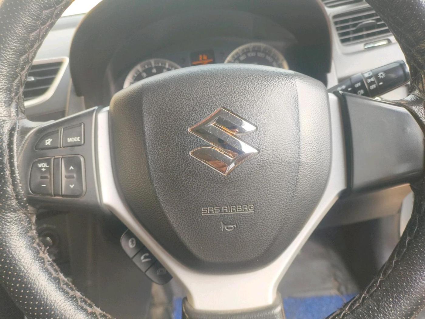2014 Maruti Swift ZXI, Petrol, Manual, 86,029 km, interior