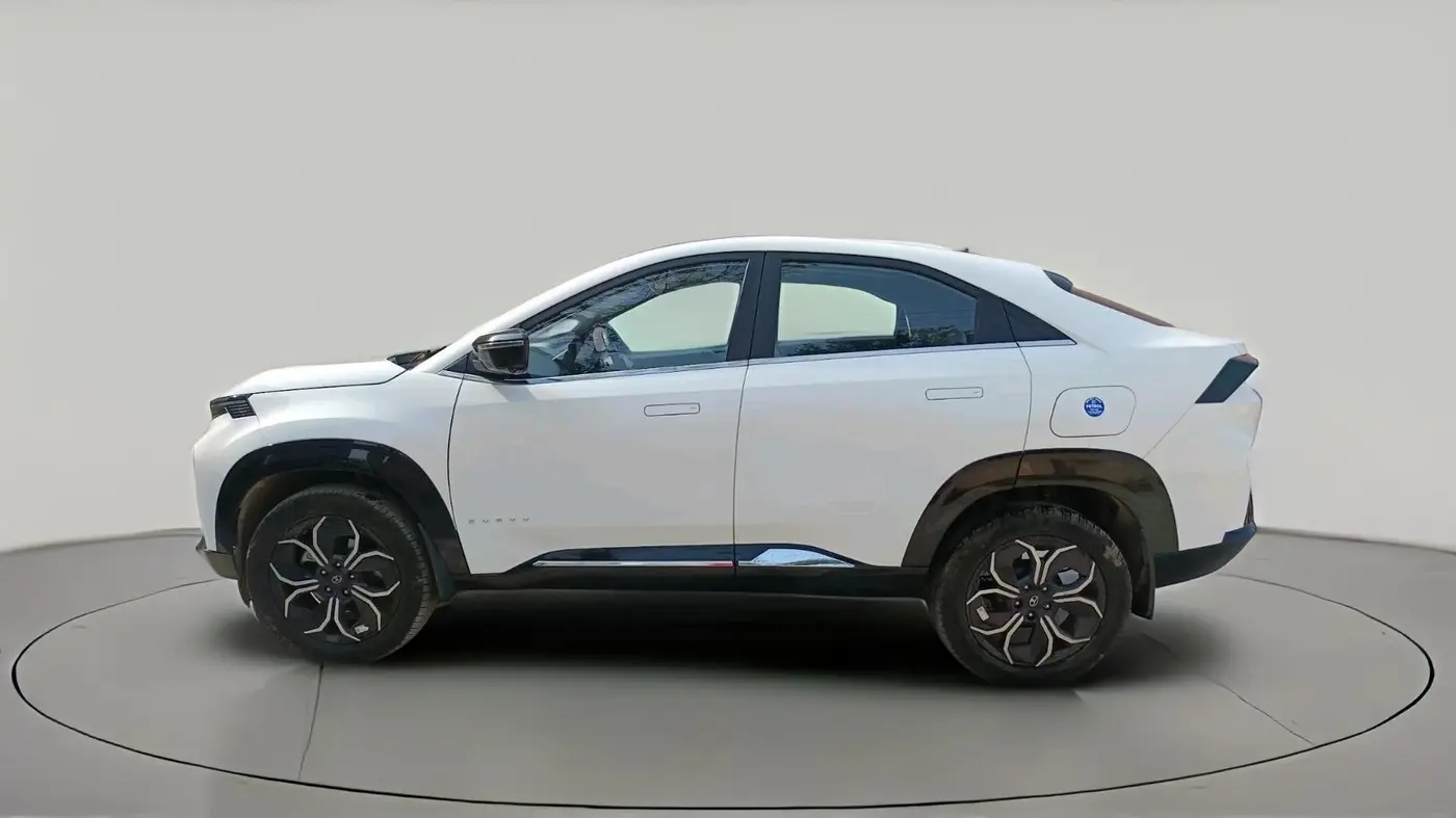 2025 Tata Curvv Creative Plus S 1.5 Diesel 7DCA, Diesel, Automatic, 4,811 km, exterior