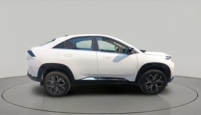 2025 Tata Curvv Creative Plus S 1.5 Diesel 7DCA, Diesel, Automatic, 4,811 km, exterior