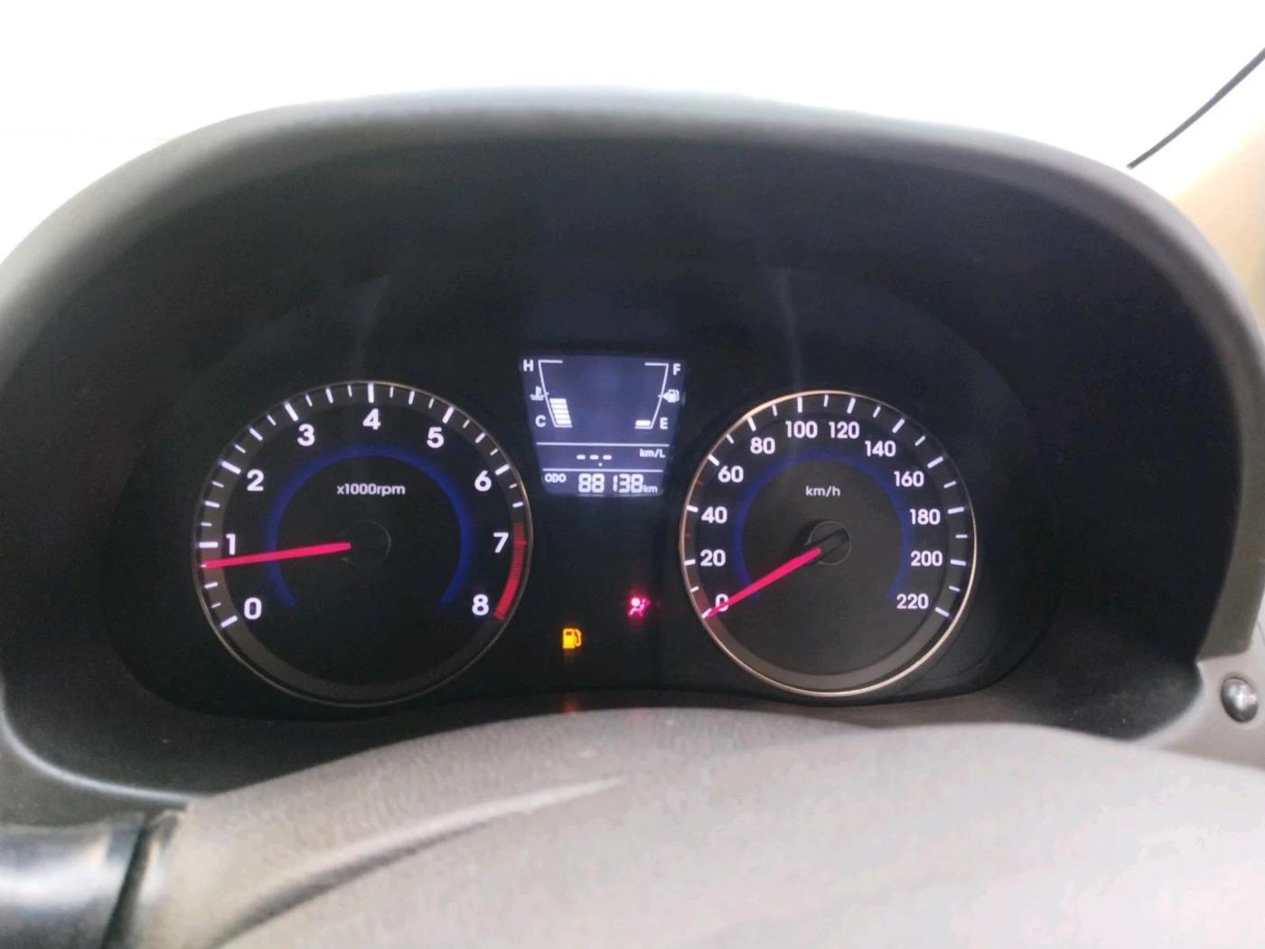2014 Hyundai Verna FLUIDIC 1.4 VTVT CX, Petrol, Manual, 88,138 km, interior