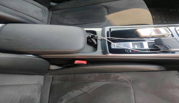 2021 Audi RS Q8 4.0 TFSI QUATTRO, Petrol, Automatic, 27,583 km, interior