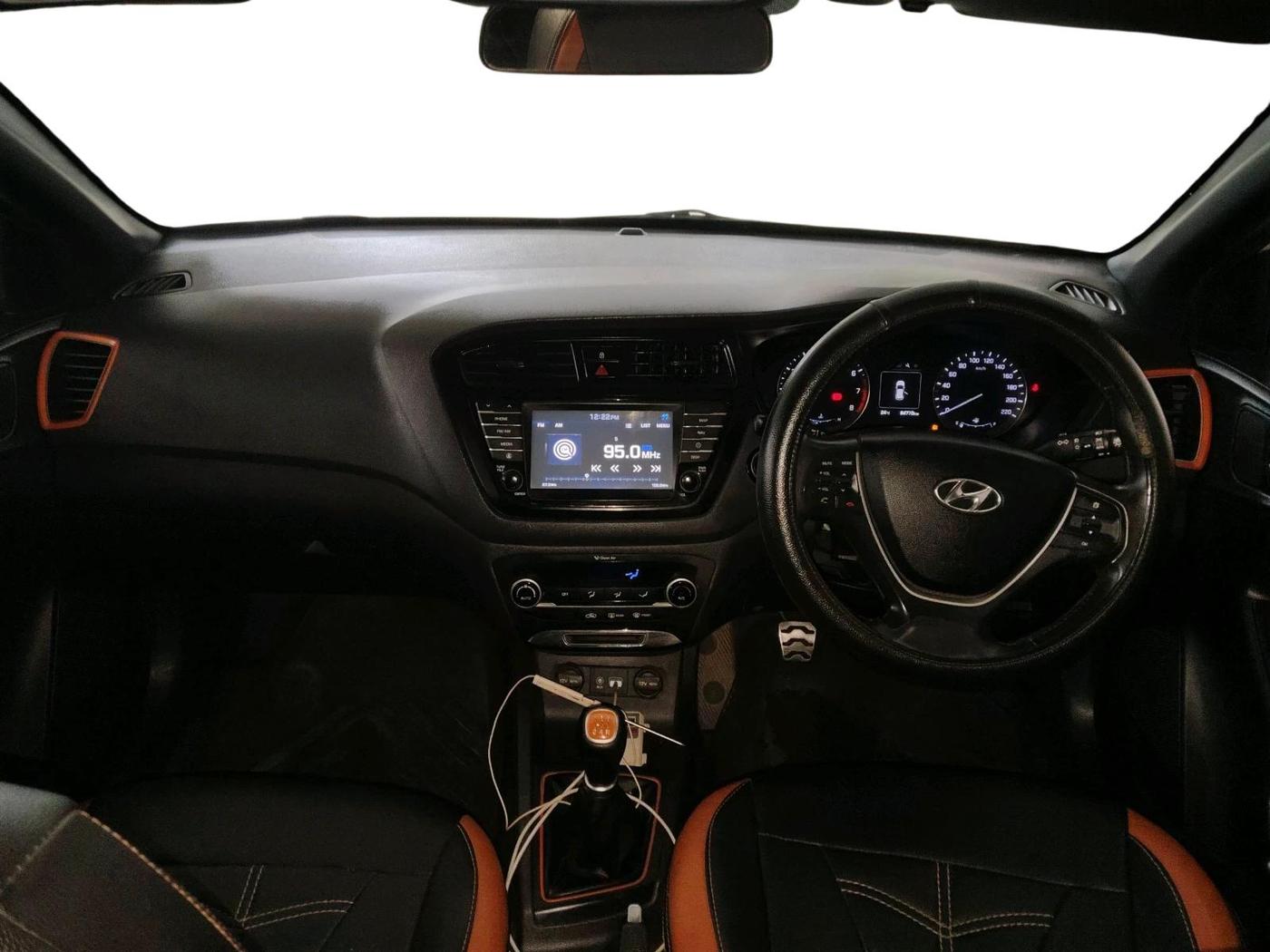 2016 Hyundai i20 Active 1.2 SX, Petrol, Manual, 84,773 km, interior