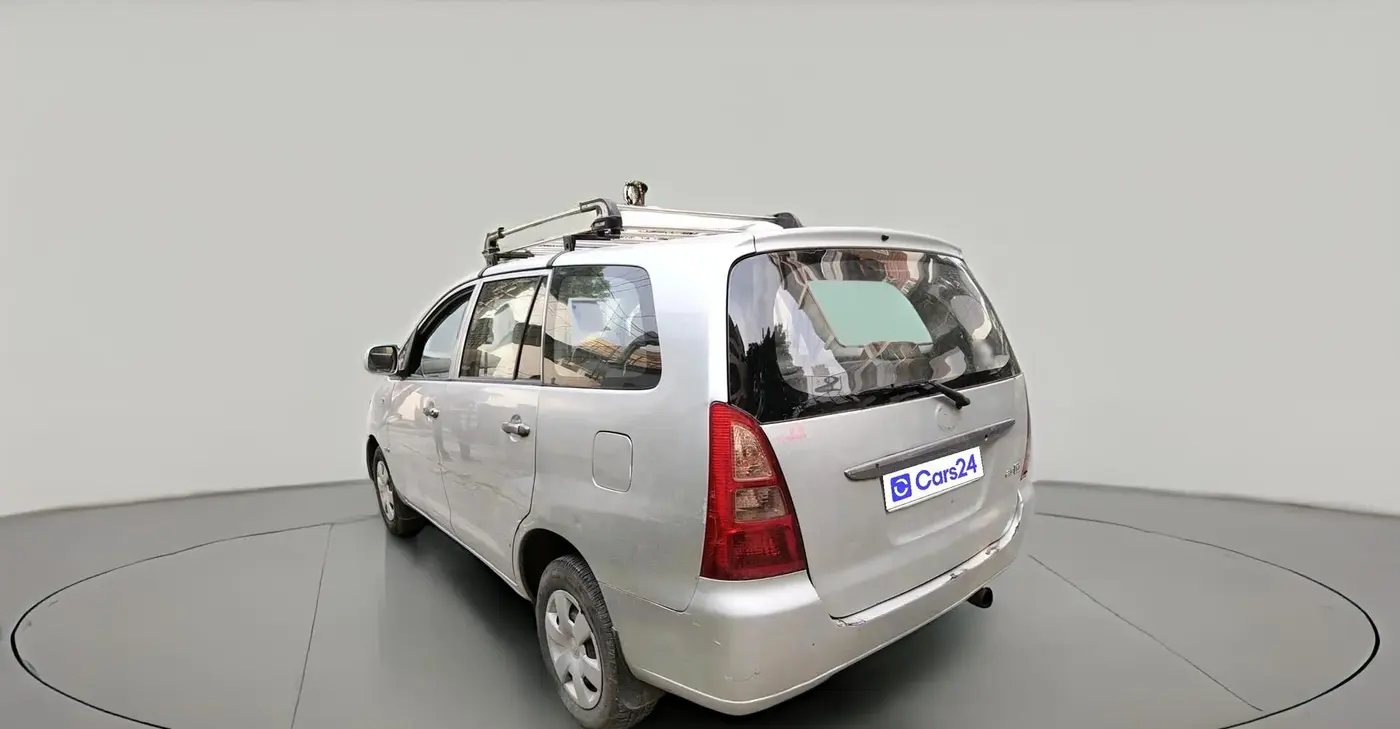 2007 Toyota Innova G4 2.5 8 STR, Diesel, Manual, 79,100 km, exterior