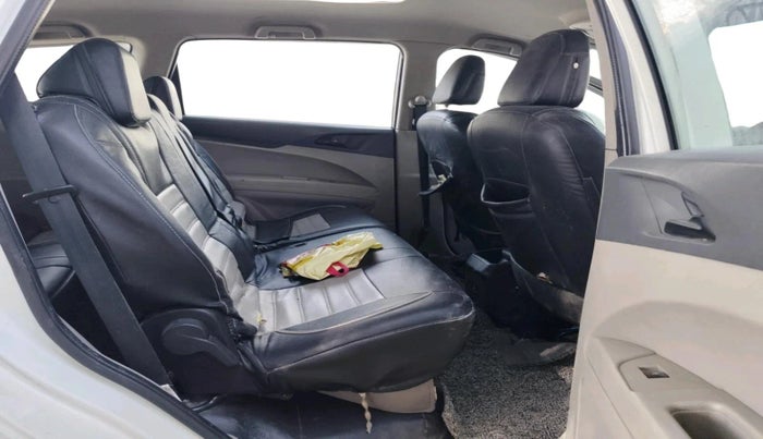 2019 Mahindra MARAZZO M2 8 STR, Diesel, Manual, 1,27,903 km, interior