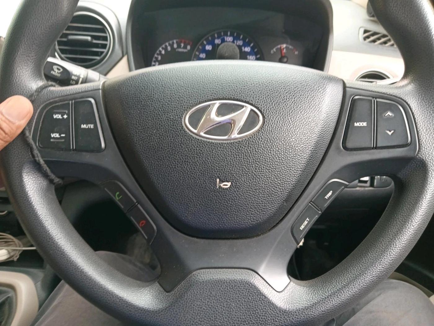 2015 Hyundai Xcent S 1.2, Petrol, Manual, 50,356 km, interior