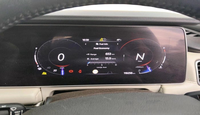 2023 Mahindra XUV700 AX 7 LUXURY D MT 7 STR, Diesel, Manual, 1,19,258 km, interior