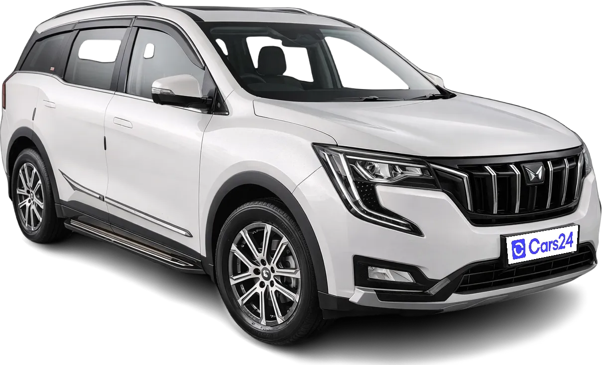 2023 Mahindra XUV700 - SUV - Diesel - Manual - ₹17.50 lakh