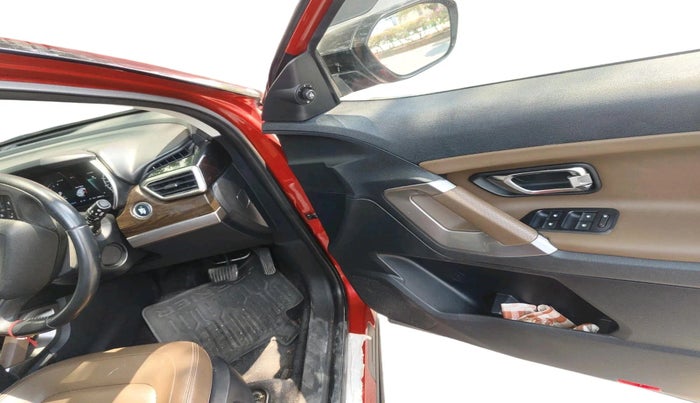 2020 Tata Harrier XZA PLUS 2.0L, Diesel, Automatic, 60,006 km, interior