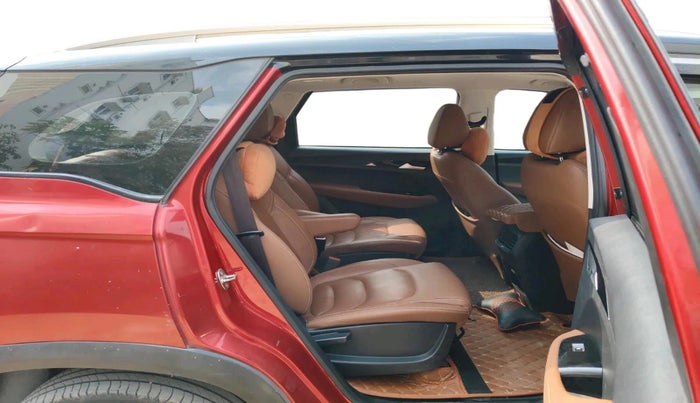 2022 MG HECTOR PLUS SHARP 2.0 DIESEL TURBO MT 6-STR DUAL TONE, Diesel, Manual, 99,148 km, interior