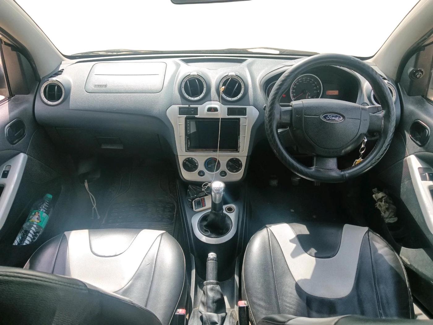 2013 Ford Figo TITANIUM 1.4 DIESEL, Diesel, Manual, 1,46,328 km, interior
