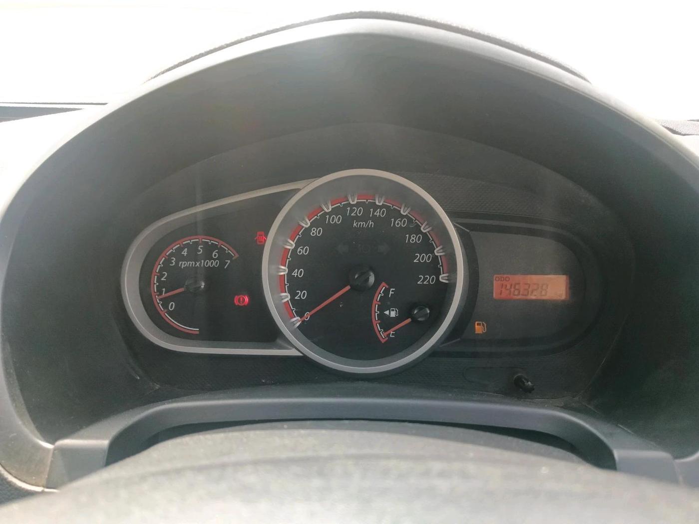 2013 Ford Figo TITANIUM 1.4 DIESEL, Diesel, Manual, 1,46,328 km, interior