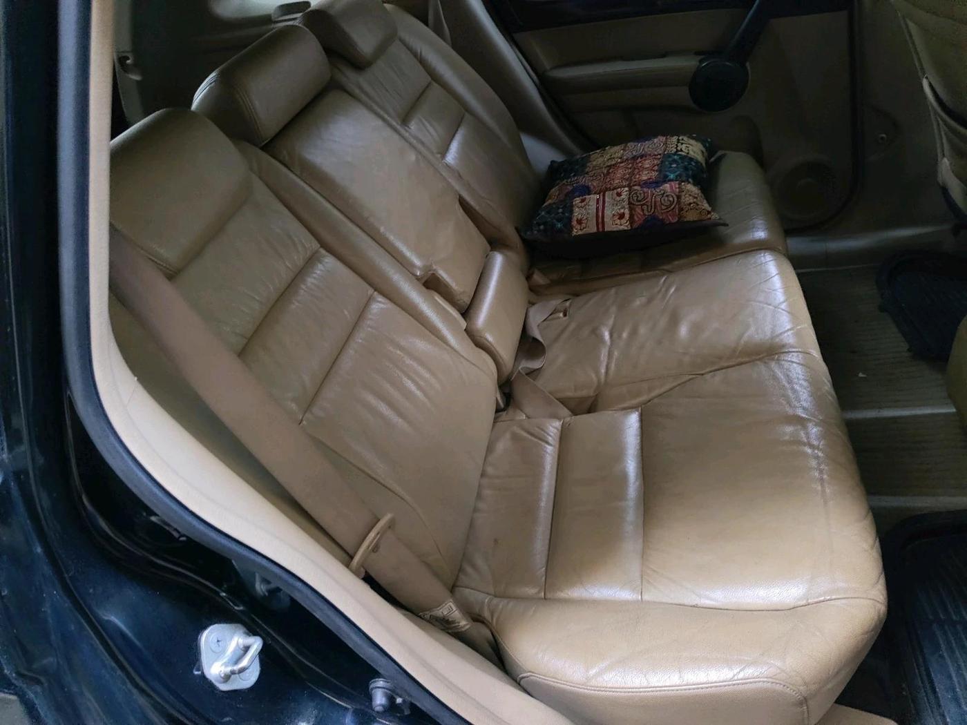 2011 Honda CRV 2.4L 2WD MT, Petrol, Manual, 94,729 km, interior