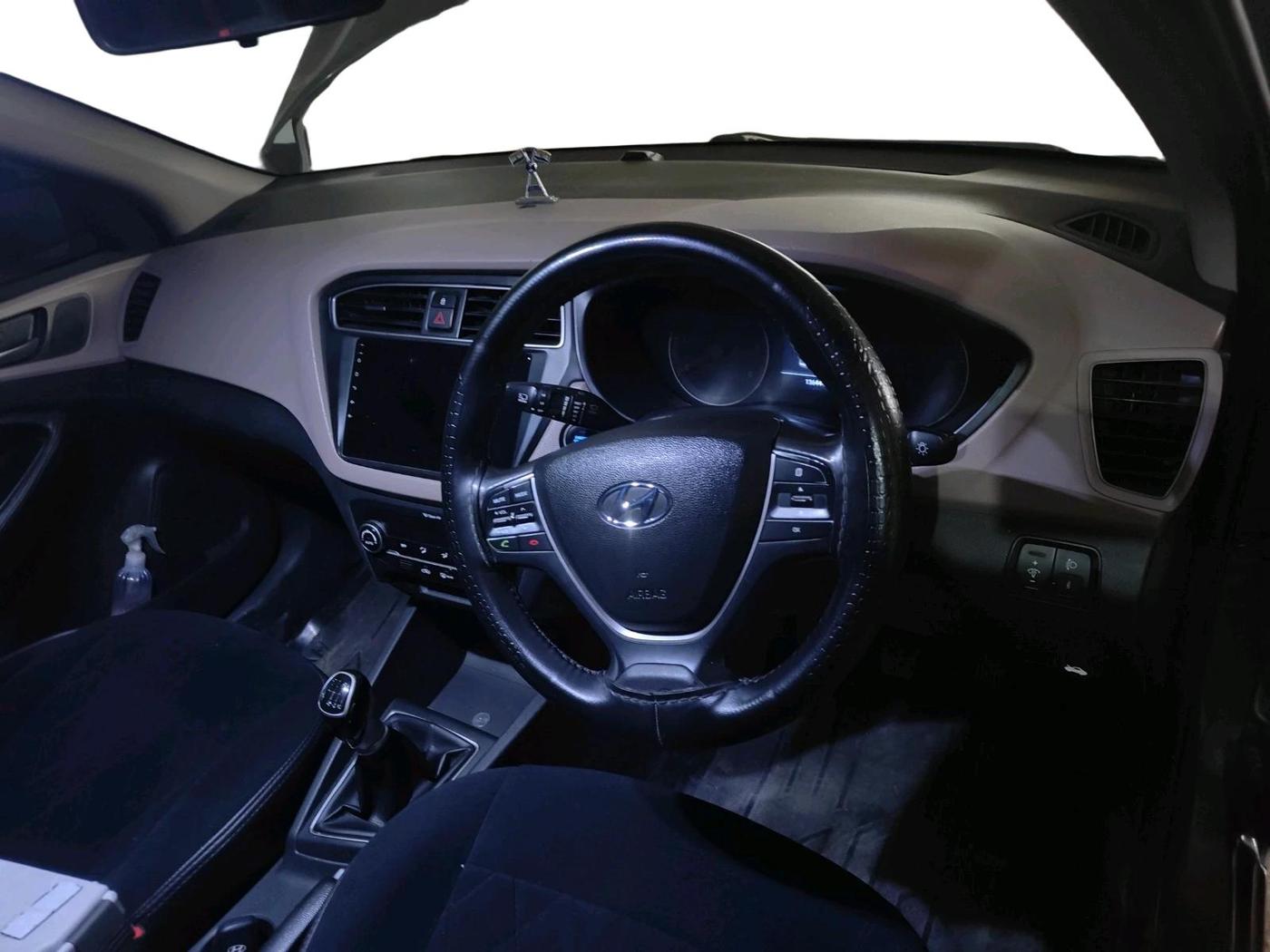 2018 Hyundai Elite i20 ASTA 1.4 CRDI (O), Diesel, Manual, 1,36,444 km, interior