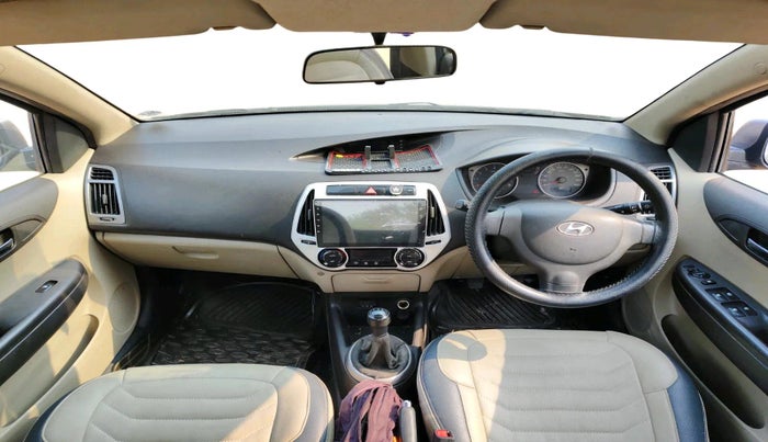 2013 Hyundai i20 MAGNA 1.2, Petrol, Manual, 93,845 km, interior