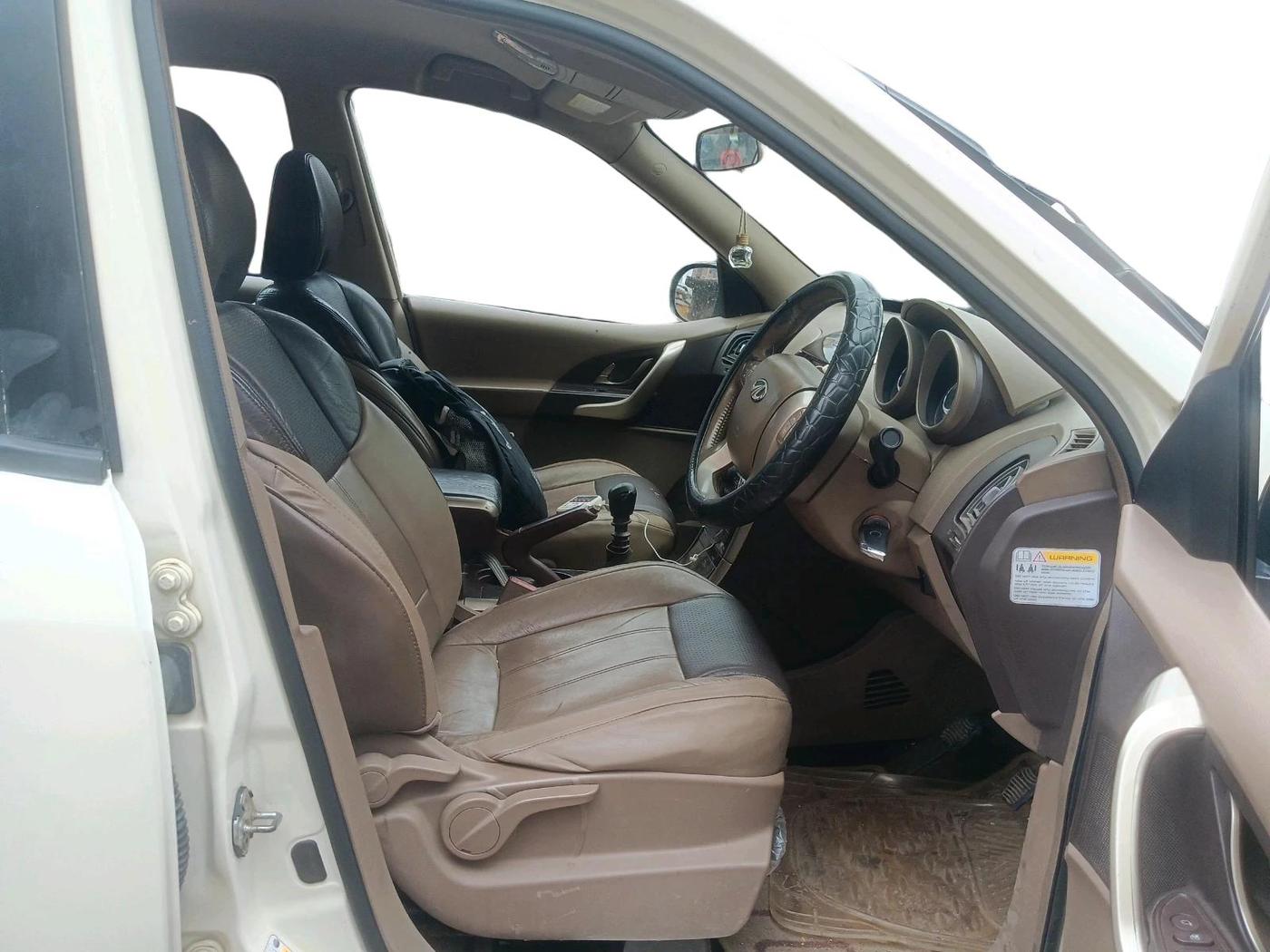 2014 Mahindra XUV500 W8, Diesel, Manual, 2,06,089 km, interior