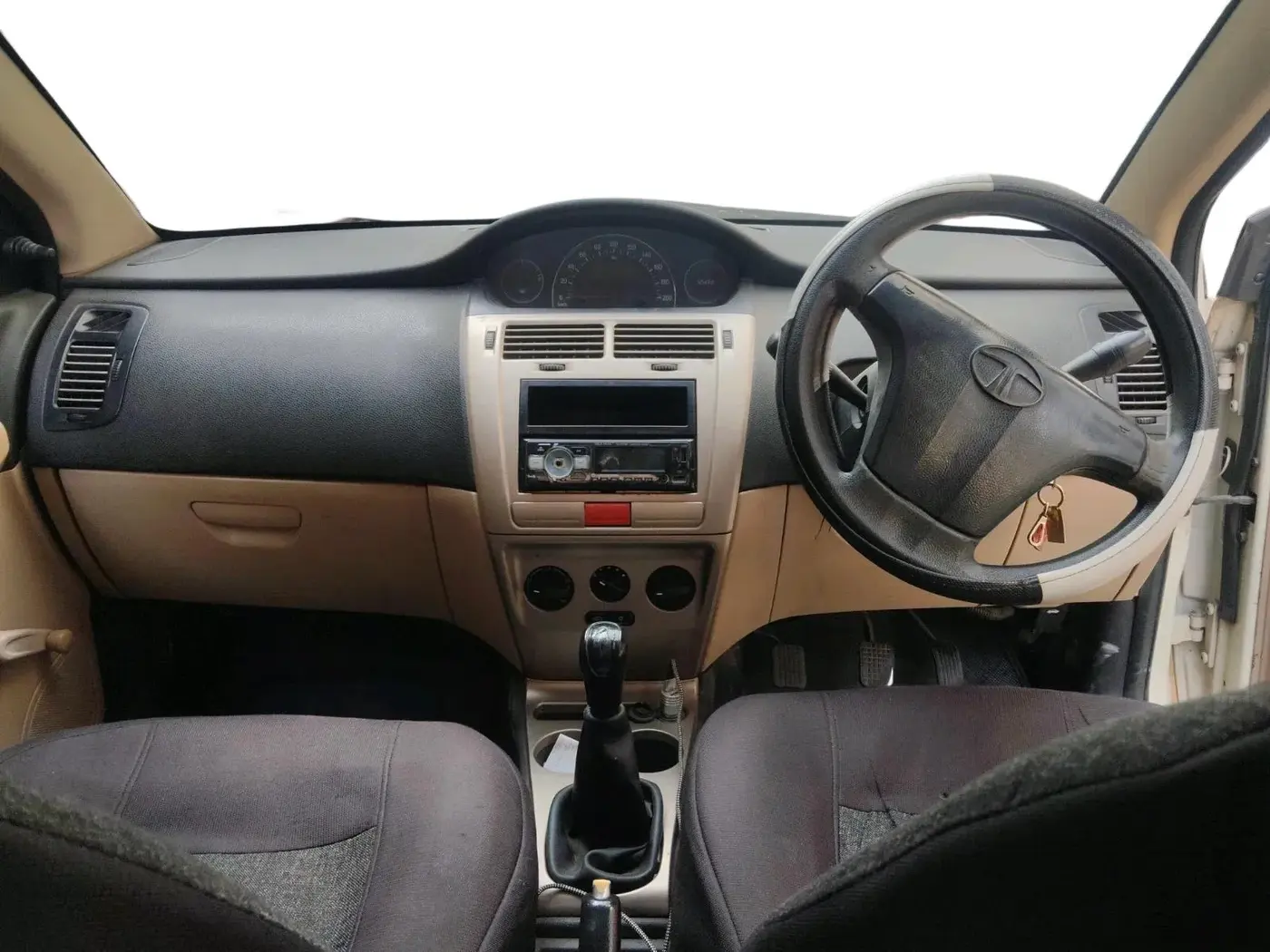2011 Tata Indica Vista LS QUADRAJET, Diesel, Manual, 1,24,536 km, interior