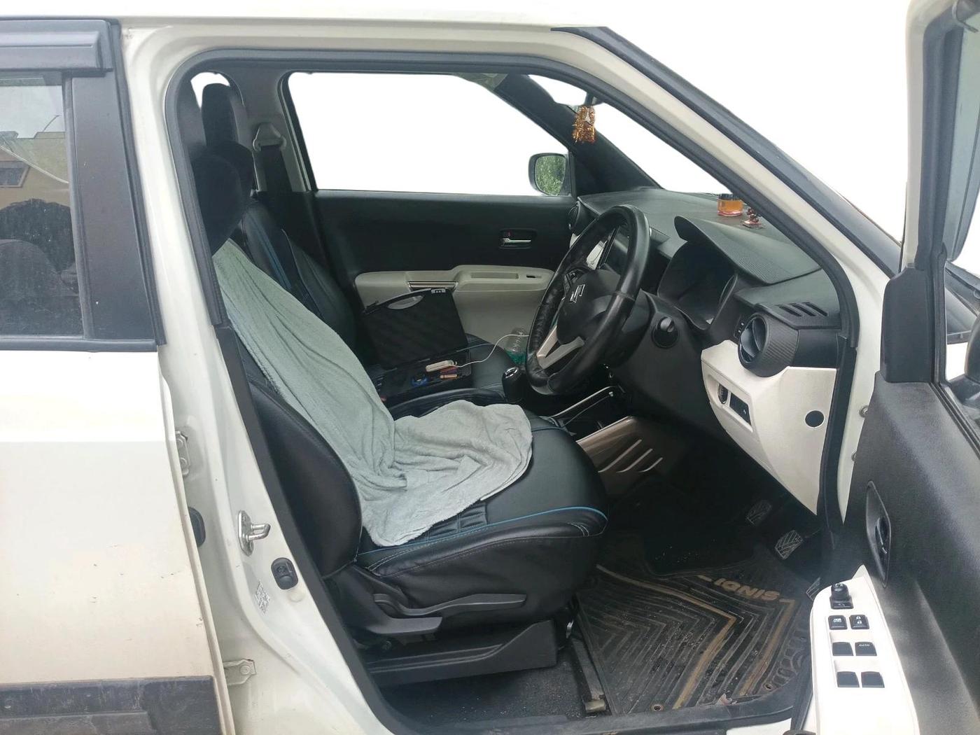 2017 Maruti IGNIS ALPHA 1.2, Petrol, Manual, 93,798 km, interior