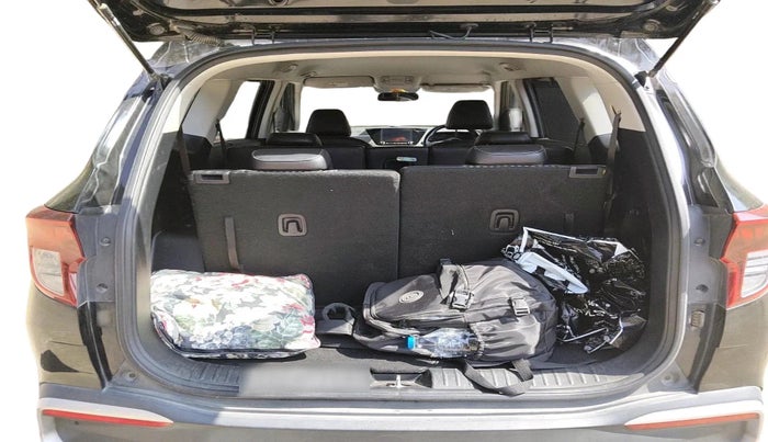 2022 KIA CARENS PRESTIGE PLUS 1.4 PETROL 7 STR, Petrol, Manual, 47,973 km, exterior