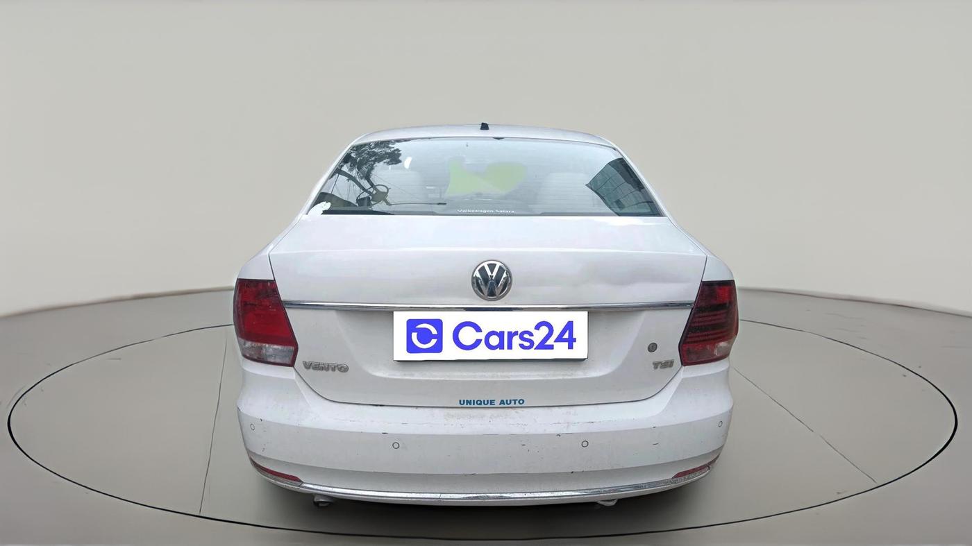 2016 Volkswagen Vento HIGHLINE PETROL AT, Petrol, Automatic, 1,00,935 km, exterior