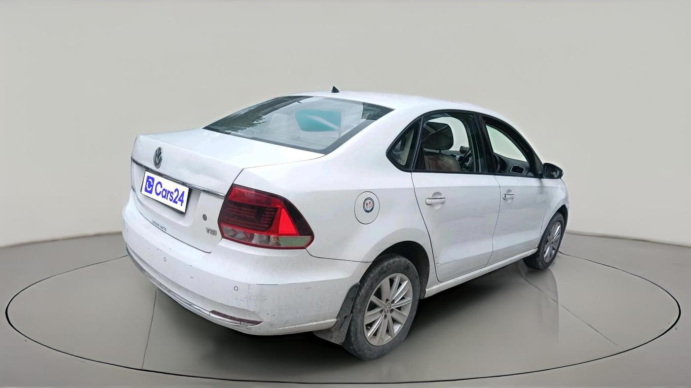 2016 Volkswagen Vento HIGHLINE PETROL AT, Petrol, Automatic, 1,00,935 km, exterior