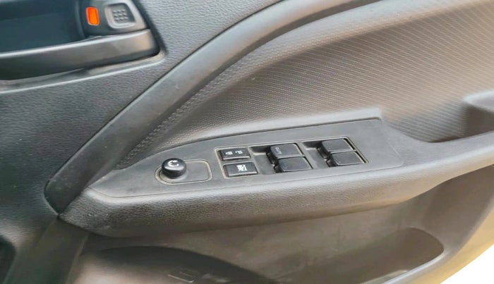 2023 Maruti BREZZA LXI S- CNG, CNG, Manual, 92,060 km, interior