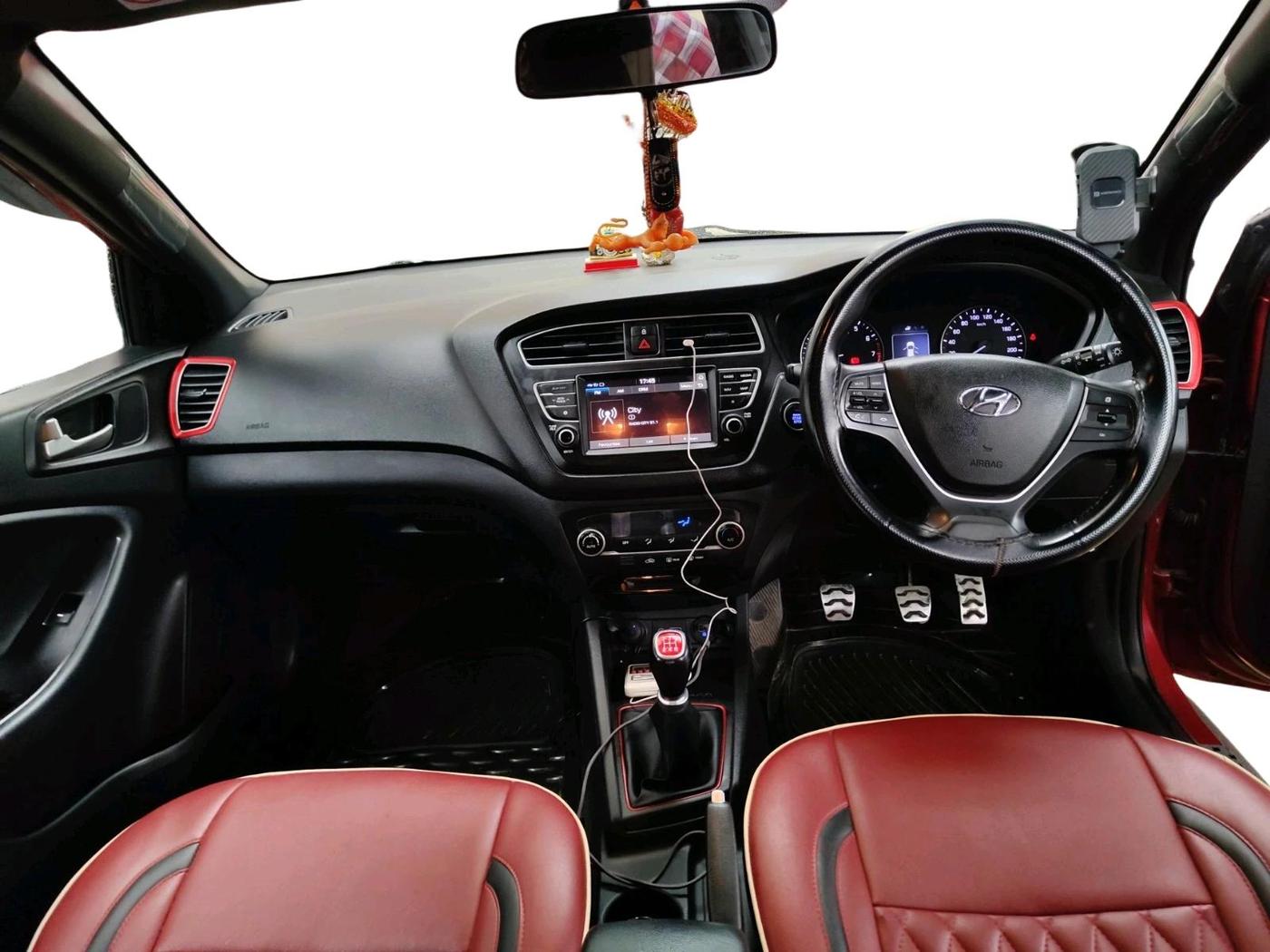 2019 Hyundai i20 Active 1.2 SX, Petrol, Manual, 52,114 km, interior