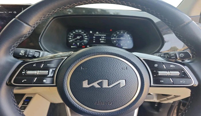 2023 KIA CARENS LUXURY PLUS 1.5 IMT PETROL, Petrol, Manual, 20,522 km, interior