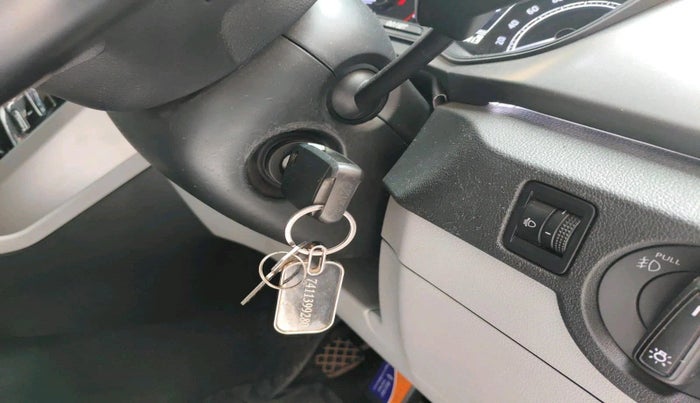 2023 Skoda KUSHAQ AMBITION 1.0L TSI MT, Petrol, Manual, 51,842 km, interior