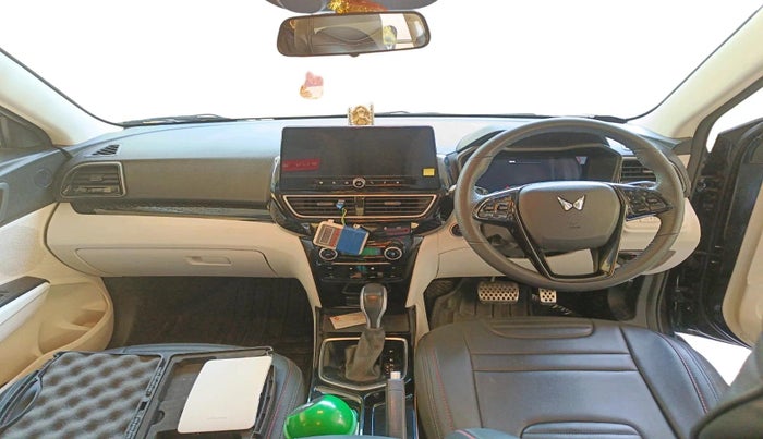 2025 Mahindra XUV 3XO AX5L 1.2 TGDi AT, Petrol, Automatic, 7,534 km, interior