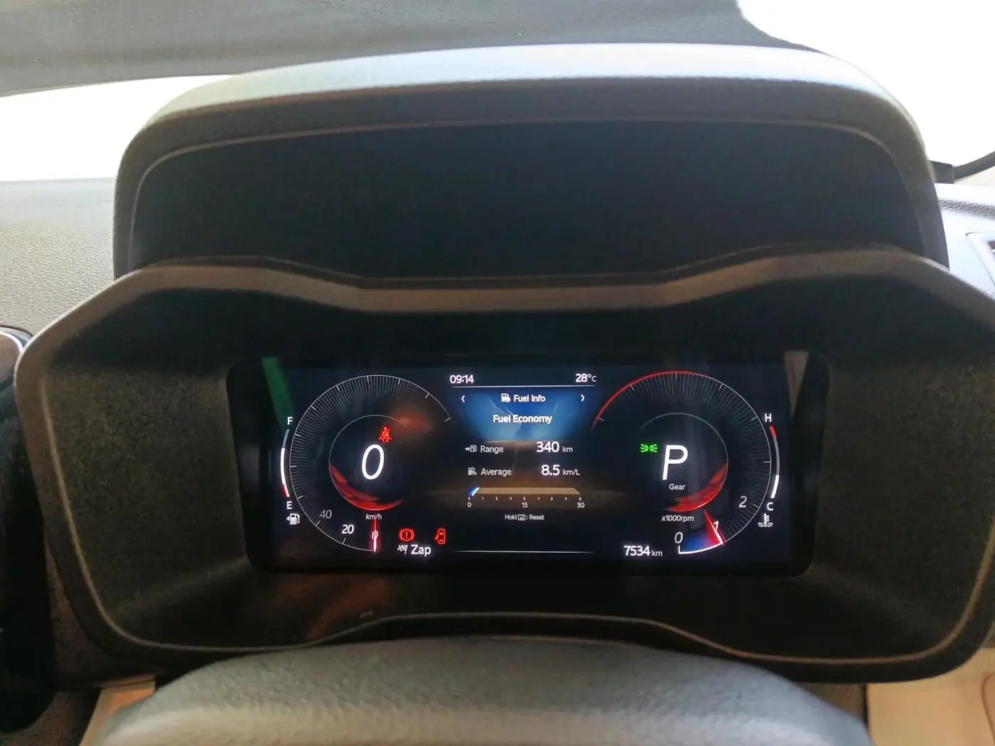 2025 Mahindra XUV 3XO AX5L 1.2 TGDi AT, Petrol, Automatic, 7,534 km, interior
