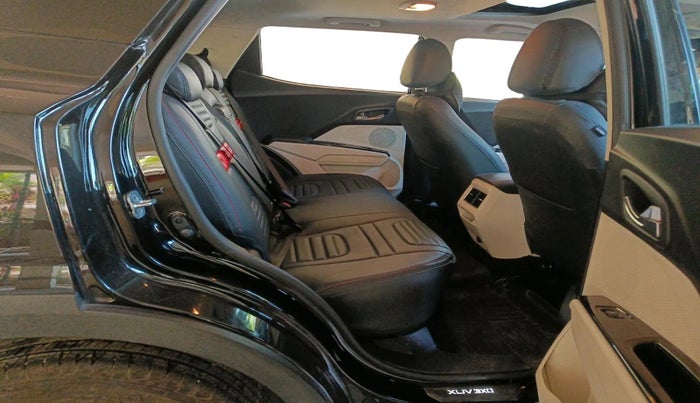 2025 Mahindra XUV 3XO AX5L 1.2 TGDi AT, Petrol, Automatic, 7,534 km, interior