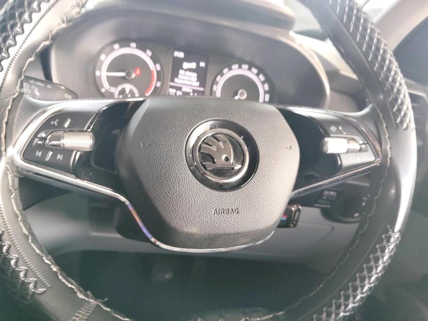 2025 Skoda Kylaq Signature, Petrol, Manual, 16,056 km, interior