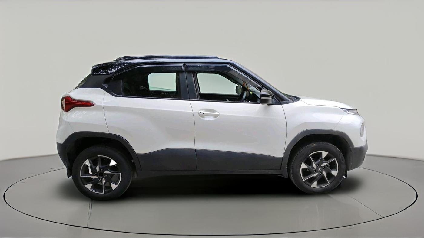 2024 Tata PUNCH Creative Plus (S) AMT, Petrol, Automatic, 5,742 km, exterior