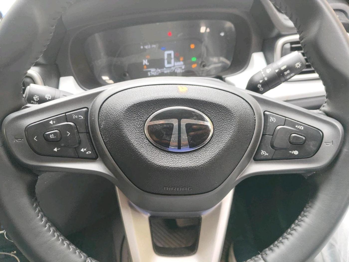 2024 Tata PUNCH Creative Plus (S) AMT, Petrol, Automatic, 5,742 km, interior