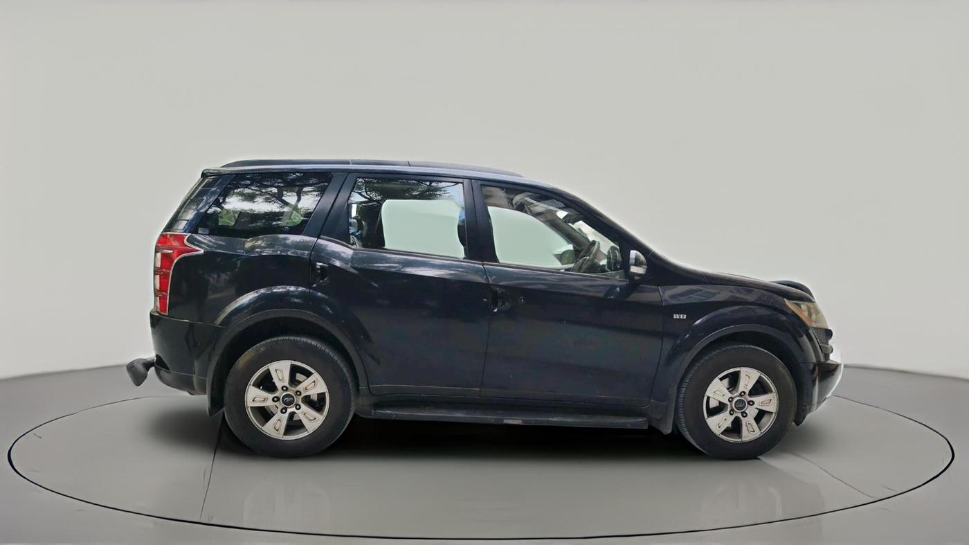 2013 Mahindra XUV500 W8, Diesel, Manual, 1,43,687 km, exterior