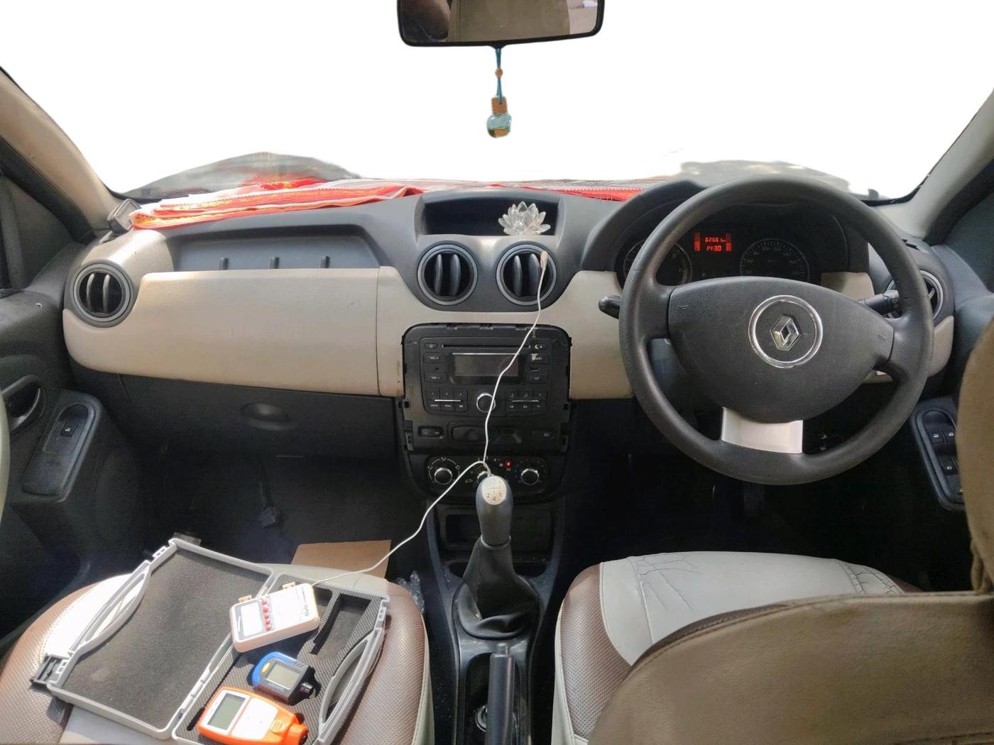 2013 Renault Duster 85 PS RXL DIESEL, Diesel, Manual, 62,661 km, interior