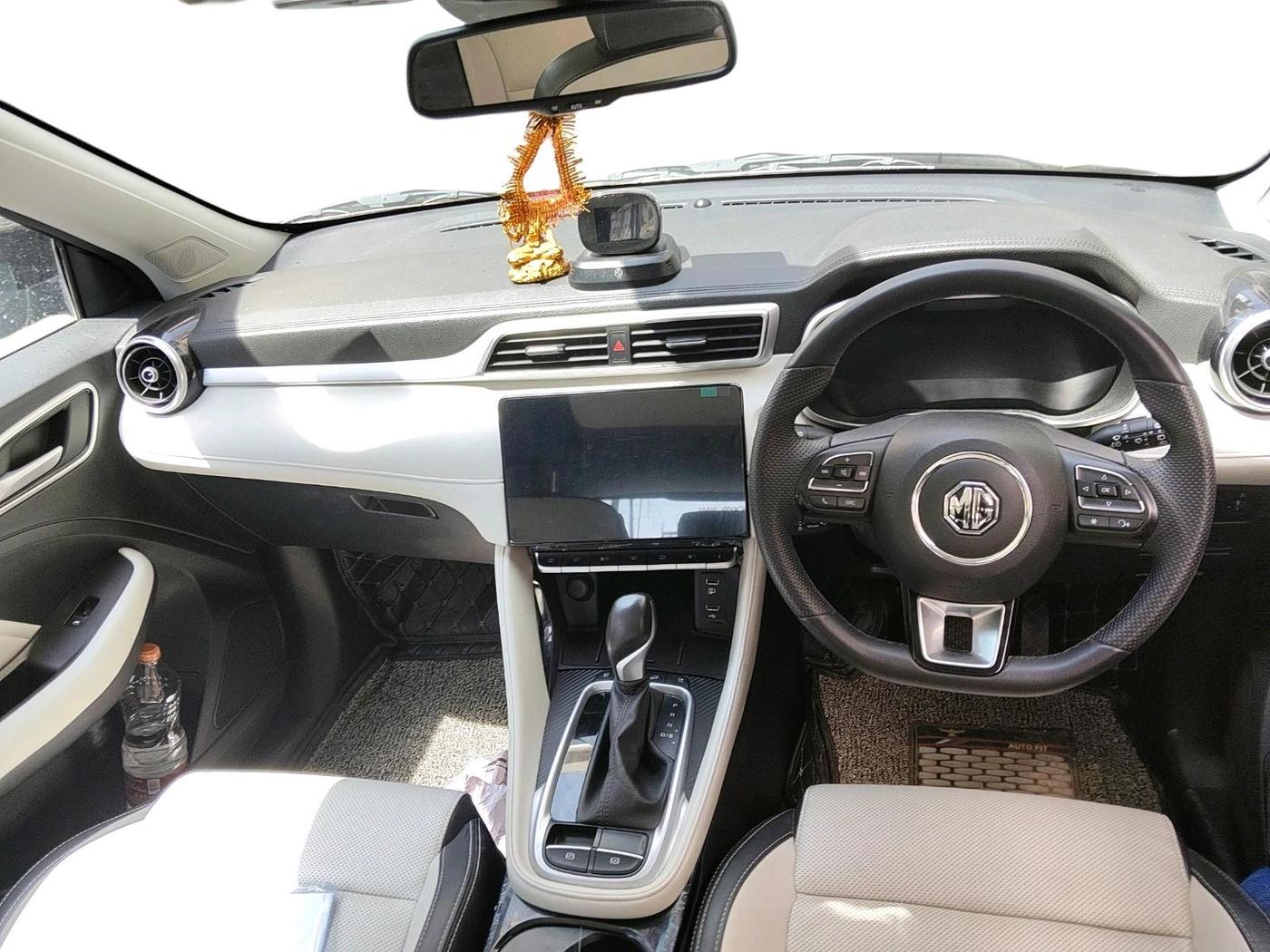 2025 MG ASTOR Sharp Pro 1.5 CVT (Ivory), Petrol, Automatic, 27,518 km, interior