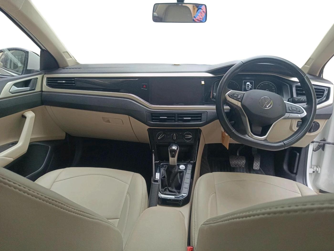 2022 Volkswagen VIRTUS HIGHLINE TSI 1.0 AT, Petrol, Automatic, 21,135 km, interior
