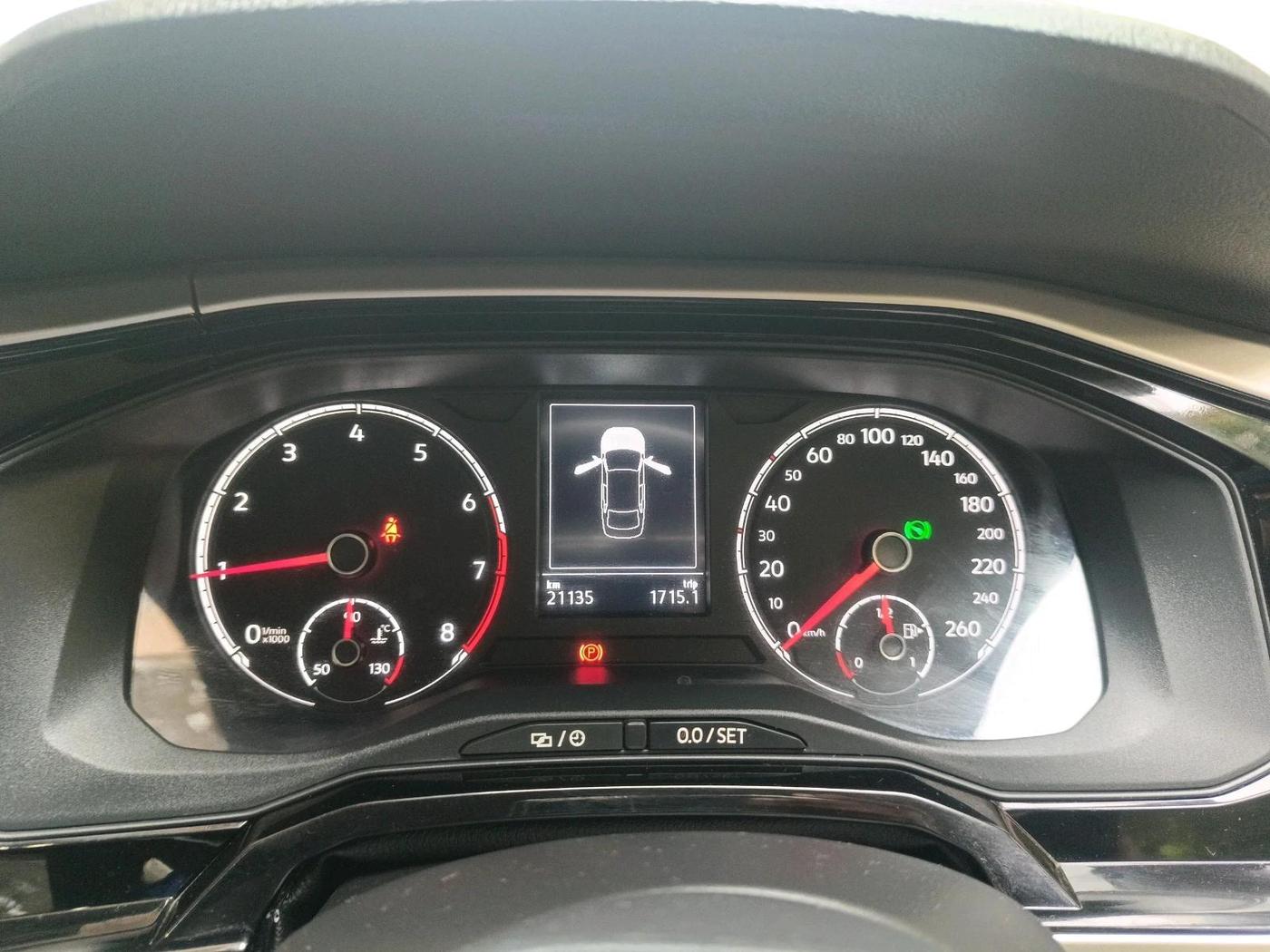 2022 Volkswagen VIRTUS HIGHLINE TSI 1.0 AT, Petrol, Automatic, 21,135 km, interior