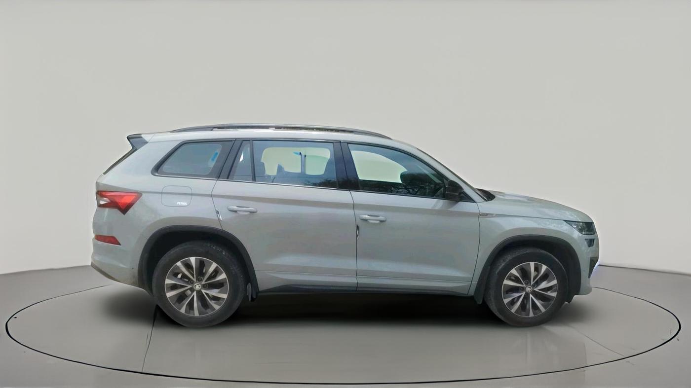 2022 Skoda Kodiaq SPORTLINE, Petrol, Automatic, 35,840 km, exterior