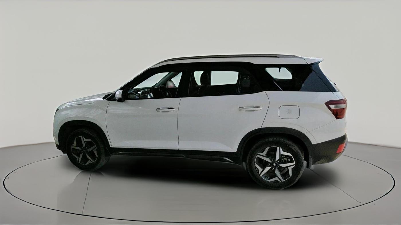 2023 Hyundai ALCAZAR PRESTIGE 1.5 TURBO PETROL MT 7STR, Petrol, Manual, 27,509 km, exterior