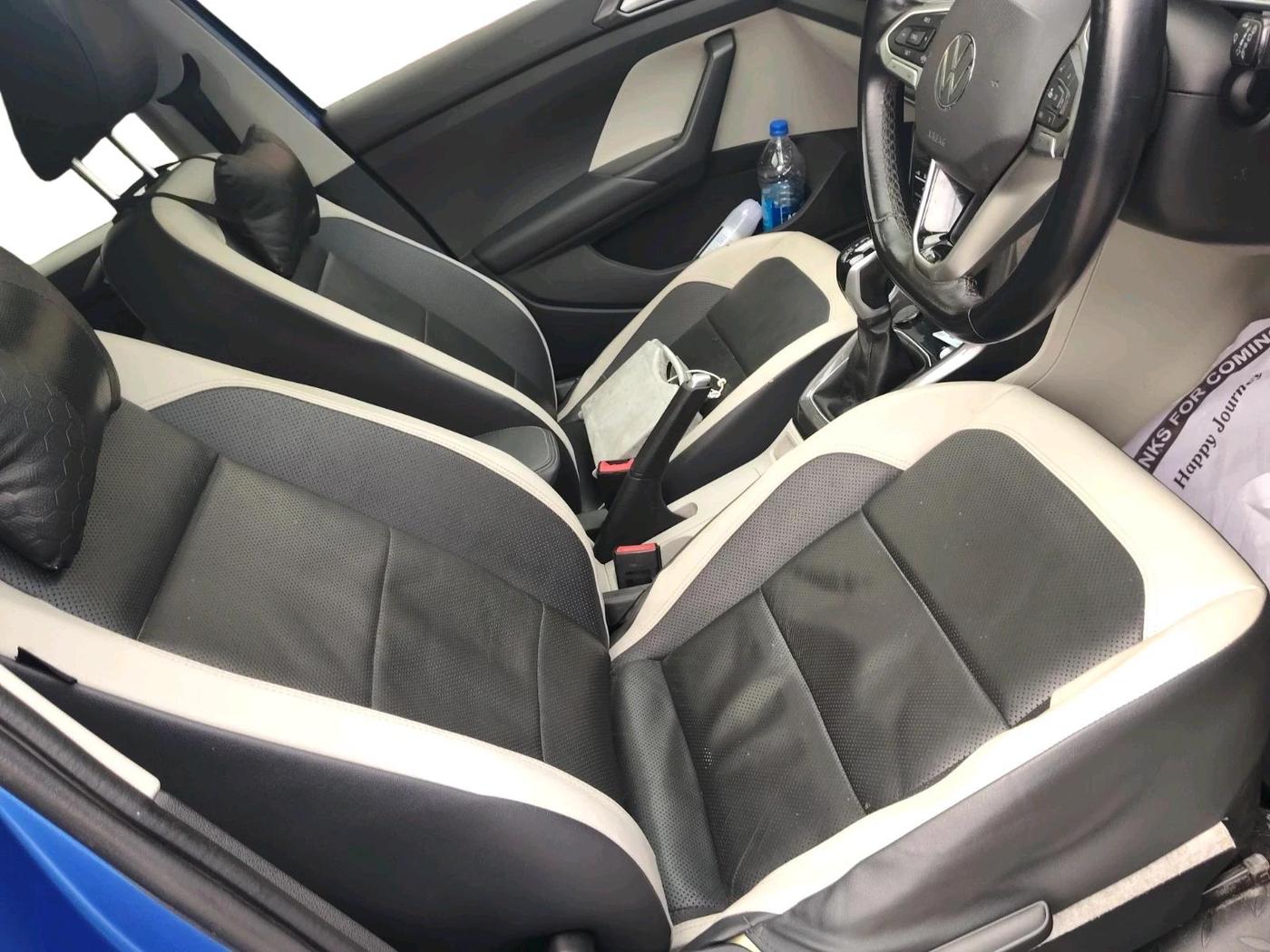 2022 Volkswagen TAIGUN TOPLINE 1.0 TSI AT, Petrol, Automatic, 40,726 km, interior