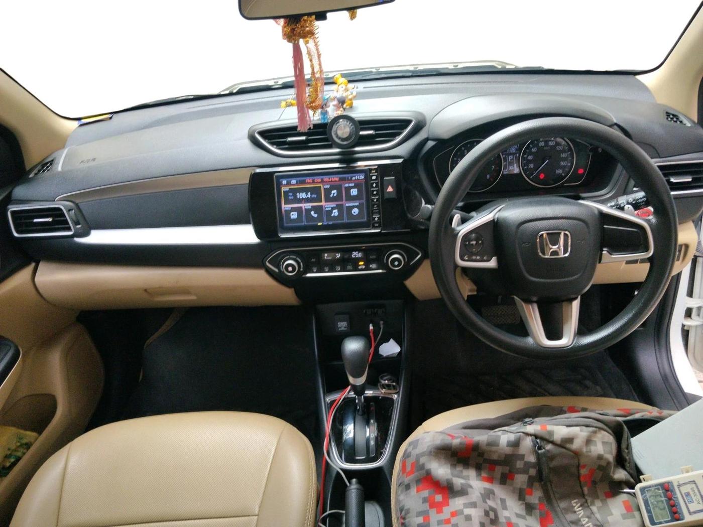 2023 Honda Amaze 1.2L I-VTEC VX CVT, Petrol, Automatic, 25,891 km, interior