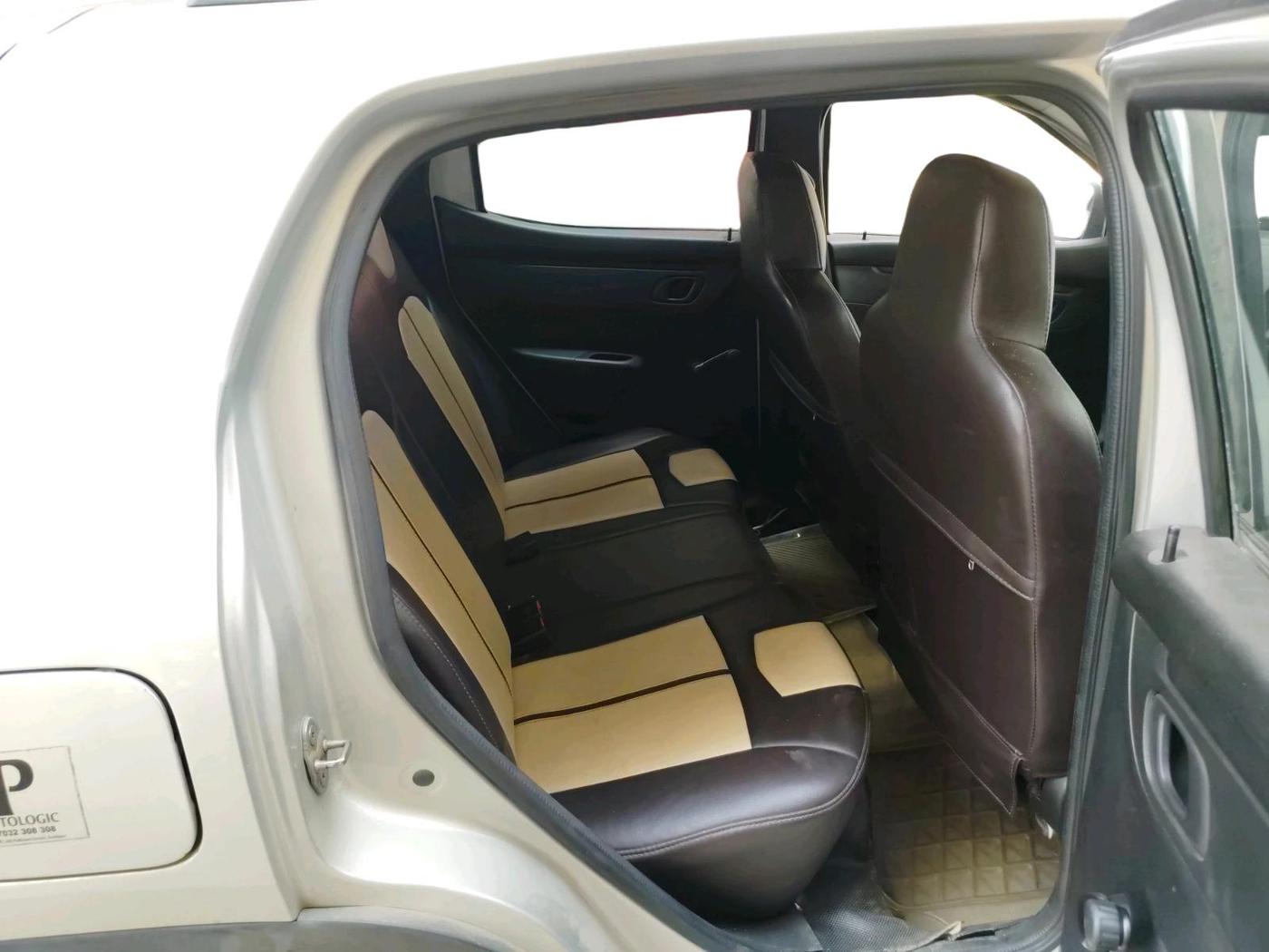 2017 Renault Kwid RXT 1.0 AMT, Petrol, Automatic, 64,544 km, interior