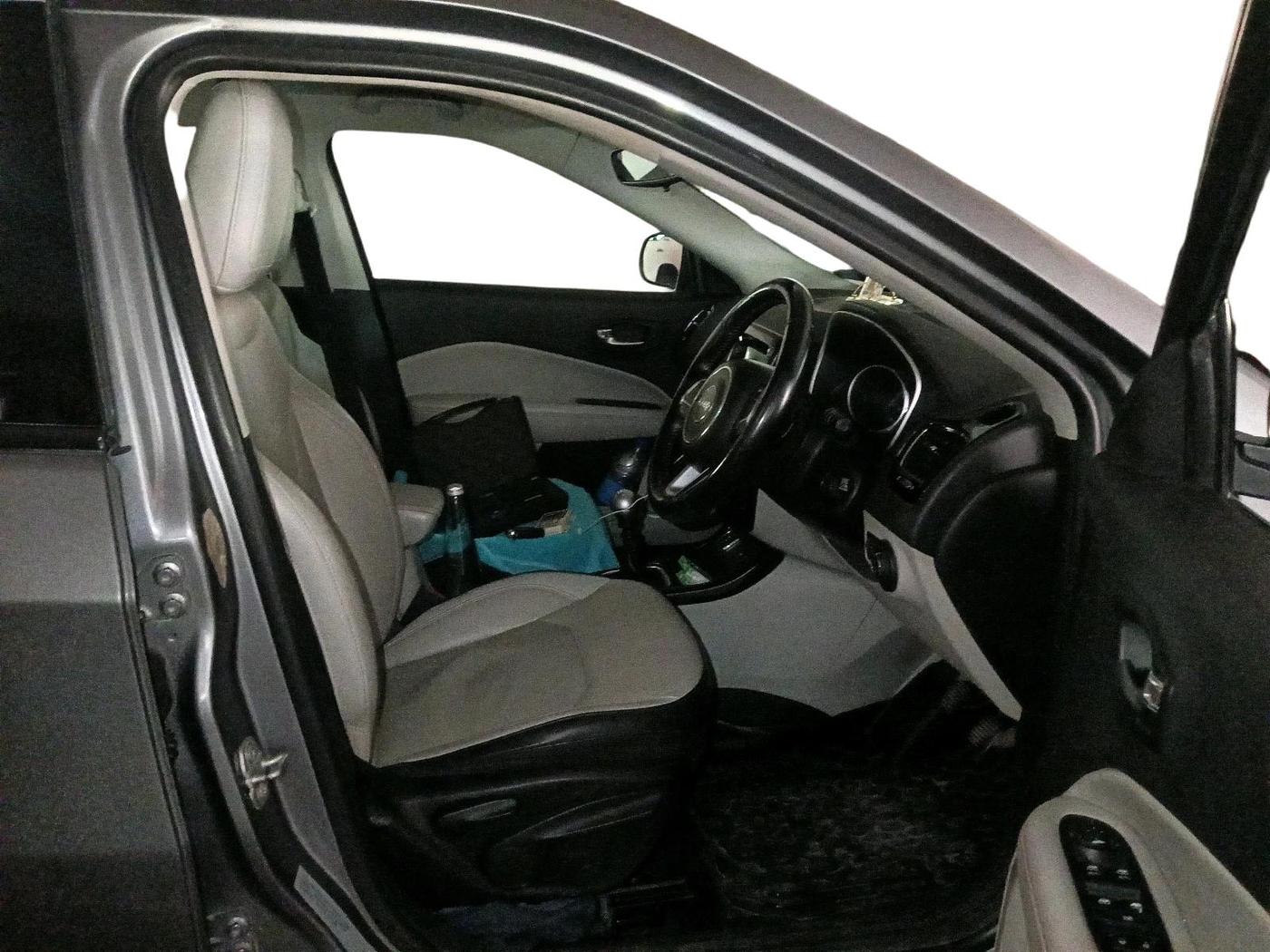 2018 Jeep Compass LIMITED 2.0 DIESEL, Diesel, Manual, 1,27,707 km, interior