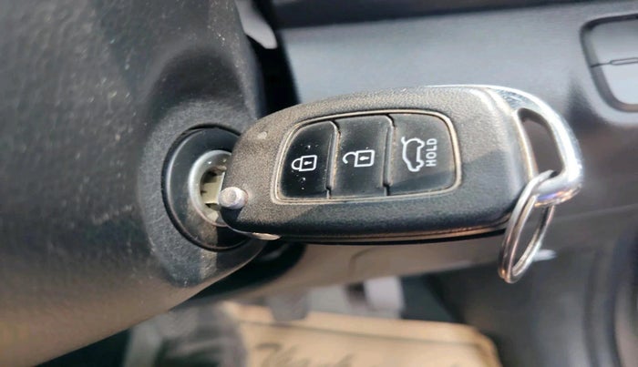2021 Hyundai VENUE SX 1.0 TURBO, Petrol, Manual, 86,565 km, interior