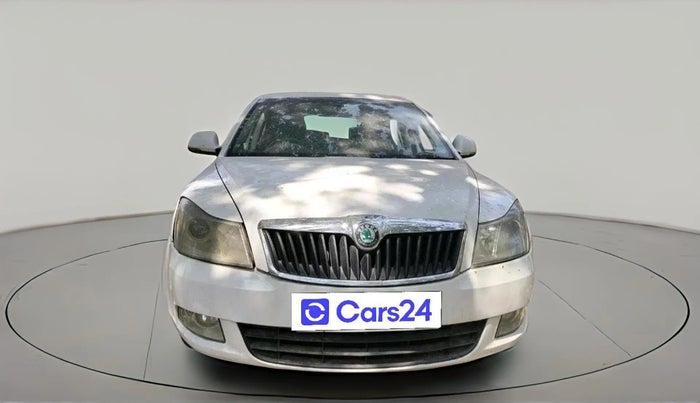 2013 Skoda Laura AMBITION 2.0 TDI CR MT, Diesel, Manual, 1,52,447 km, exterior