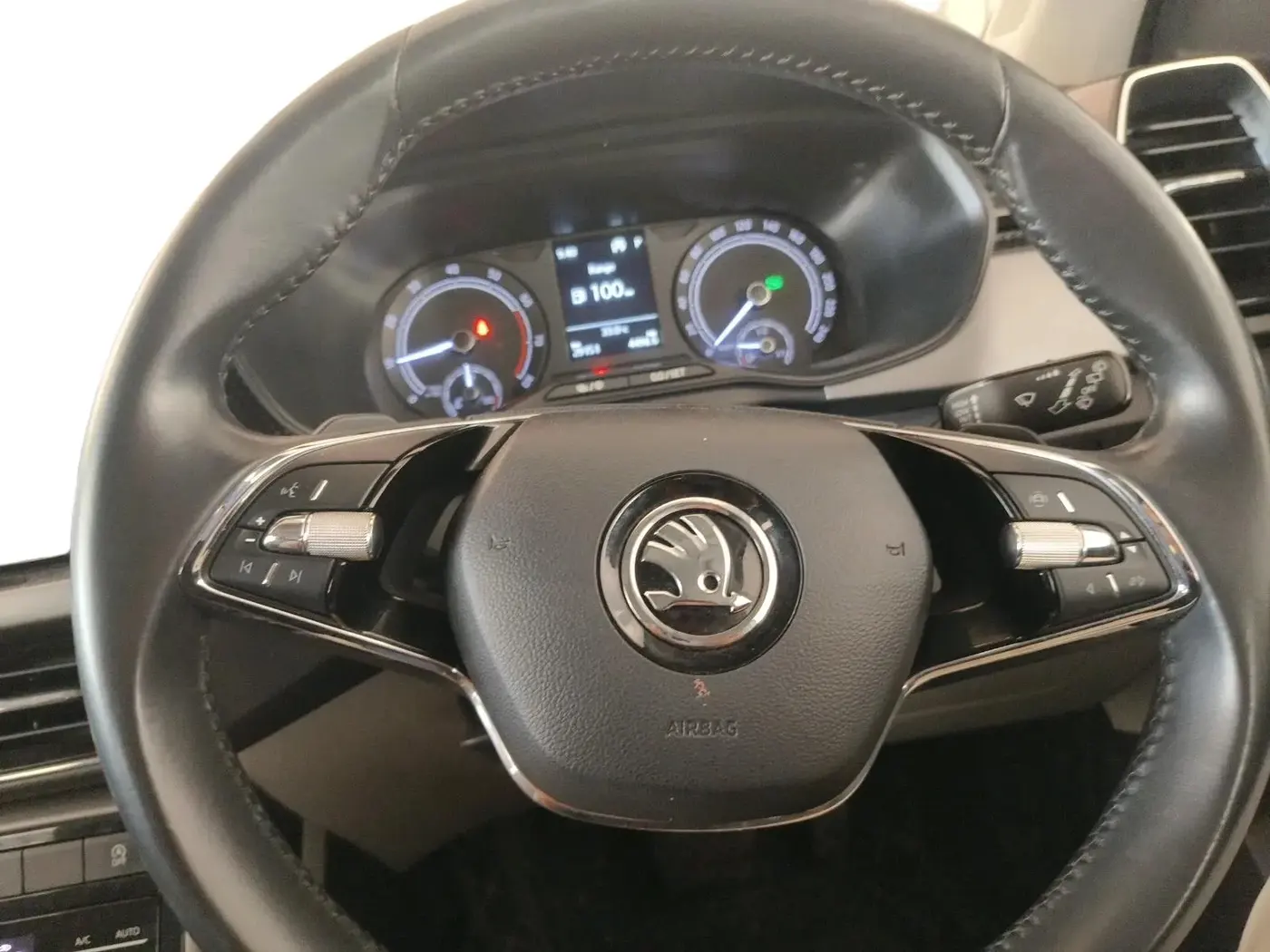 2023 Skoda SLAVIA AMBITION 1.0L TSI AT, Petrol, Automatic, 29,151 km, interior